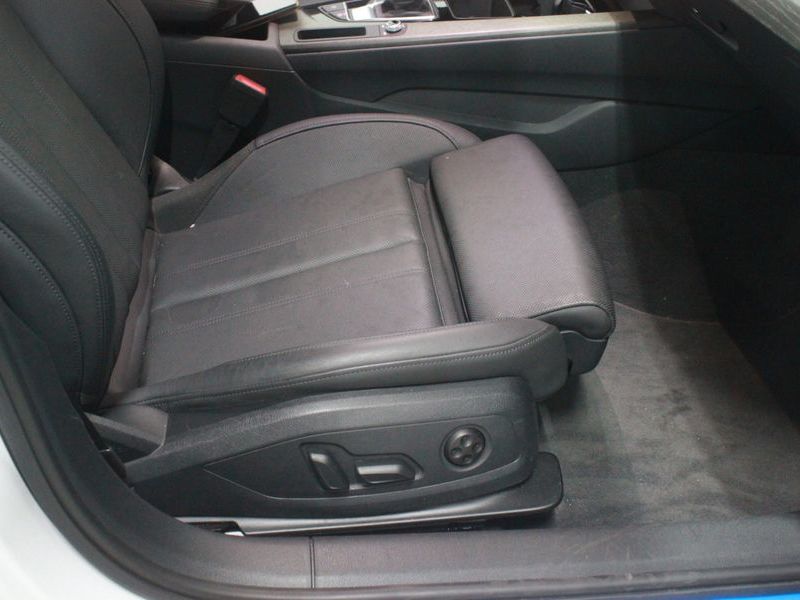 2023 Audi A4 35 TDI Premium photo 17