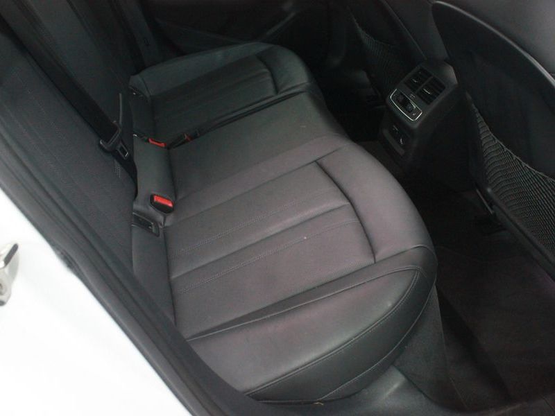 2023 Audi A4 35 TDI Premium photo 18