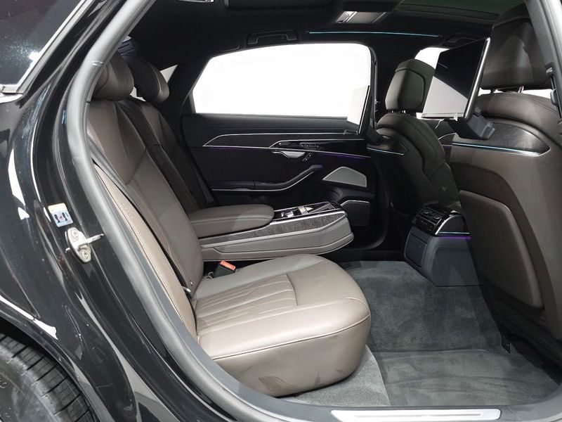 2023 Audi A8 55 TFSI Quattro Premium LWB photo 11