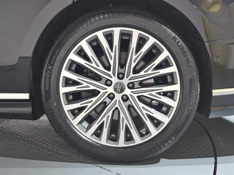 2023 Audi A8 55 TFSI Quattro Premium LWB photo 21