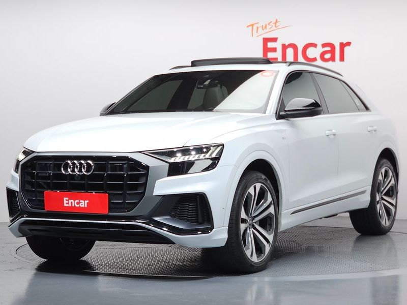 2023 Audi Q8 55 TFSI Quattro Premium photo 1