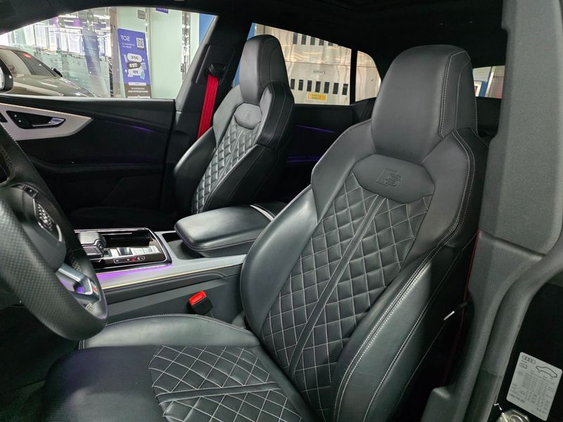 2021 Audi Q8 50 TDI Quattro Premium photo 7