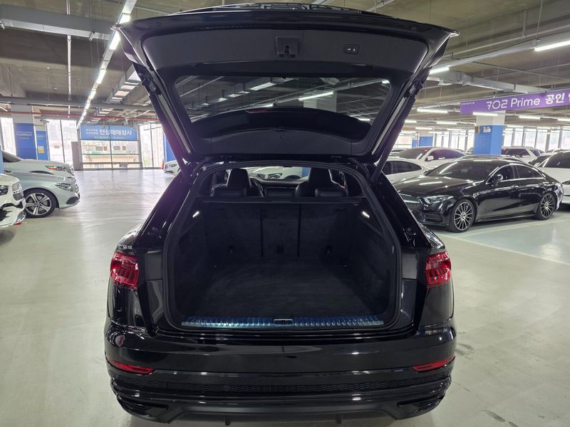 2021 Audi Q8 50 TDI Quattro Premium photo 16