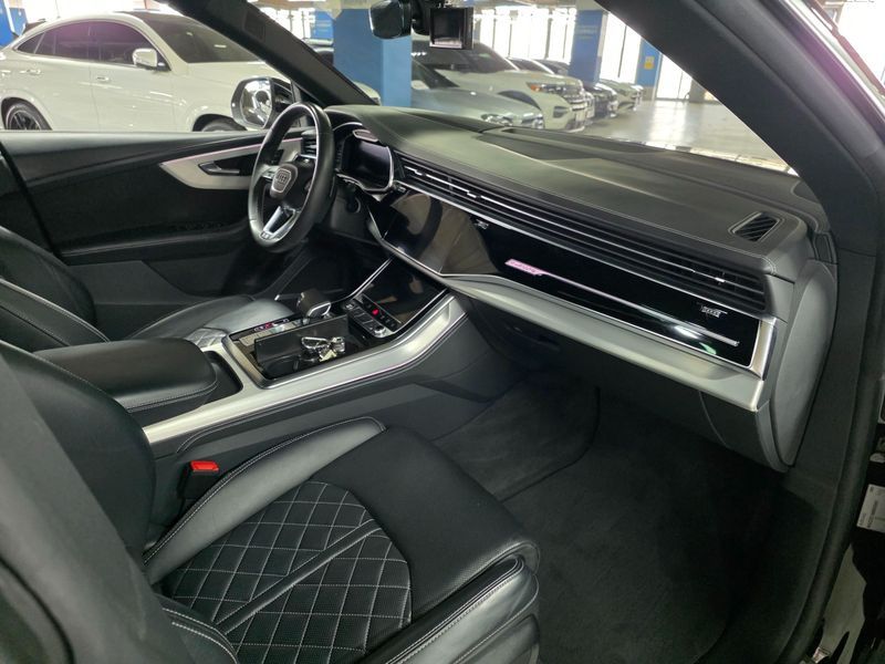2021 Audi Q8 50 TDI Quattro Premium photo 18