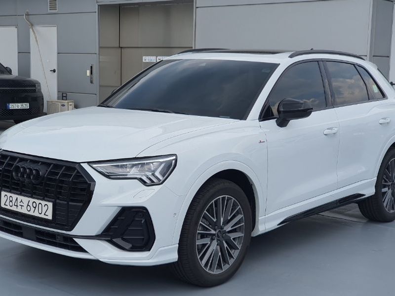 2026 Audi Q3 40 TFSI Quattro Premium photo 1