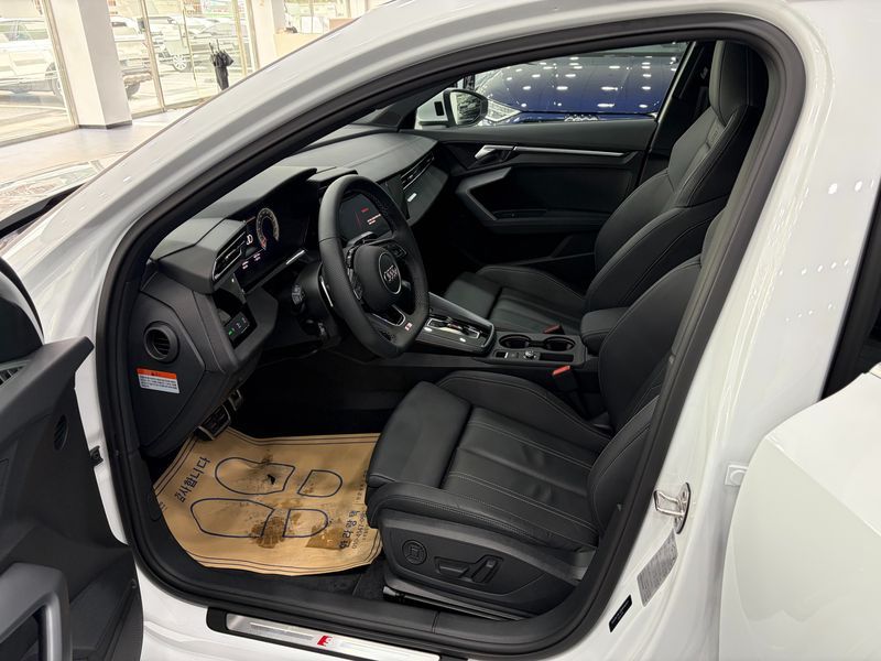 2025 Audi A3 40 TFSI Premium photo 10