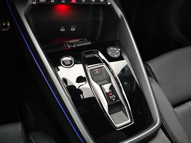 2025 Audi A3 40 TFSI Quattro Premium photo 9
