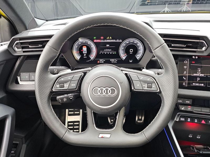 2025 Audi A3 40 TFSI Quattro Premium photo 13