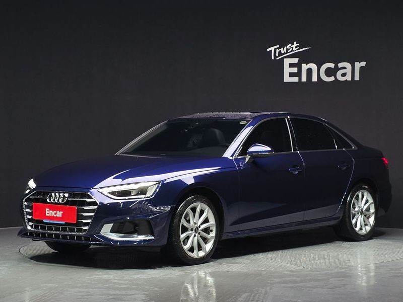 2023 Audi A4 40 TFSI photo 1