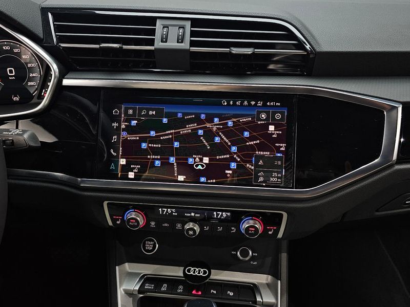 2025 Audi Q3 35 TDI Premium photo 14
