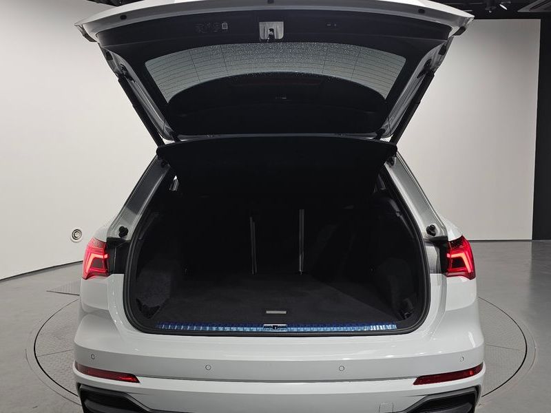 2025 Audi Q3 35 TDI Premium photo 20