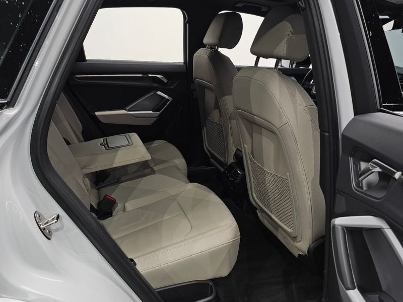2025 Audi Q3 35 TDI Premium photo 26