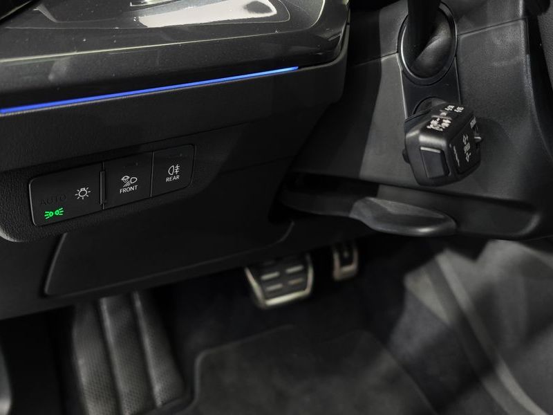 2022 Audi e-tron 40 Premium Sportback photo 18