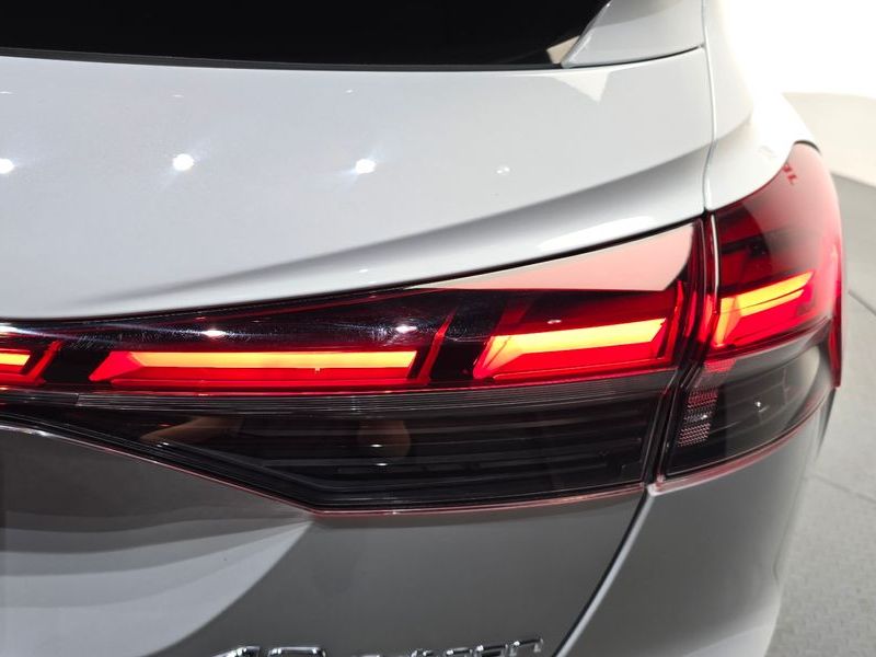 2022 Audi e-tron 40 Premium Sportback photo 23