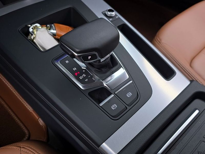 2023 Audi Q5 45 TFSI Quattro photo 9