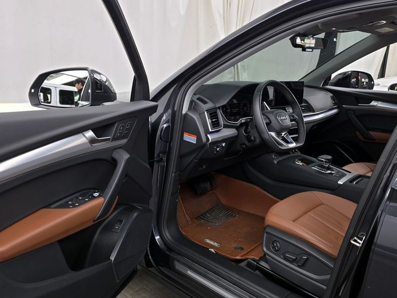 2023 Audi Q5 45 TFSI Quattro photo 10