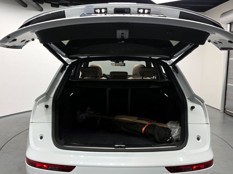 2023 Audi Q5 40 TDI Quattro Premium photo 20