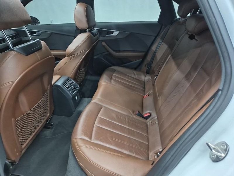2019 Audi A4 40 TFSI Premium photo 14