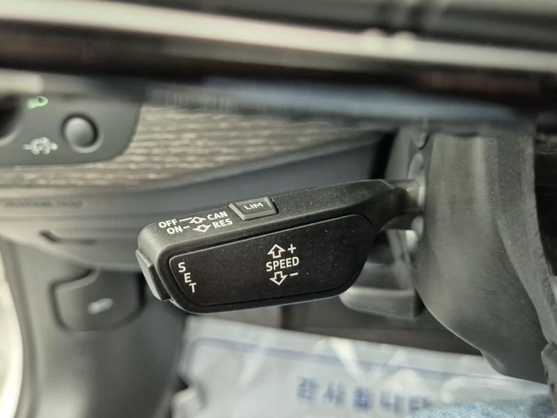 2019 Audi A4 40 TFSI Premium photo 15