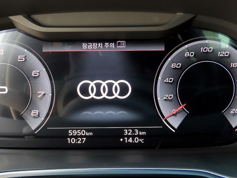 2025 Audi Q3 40 TFSI Quattro Premium photo 8