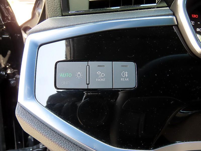 2025 Audi Q3 40 TFSI Quattro Premium photo 17