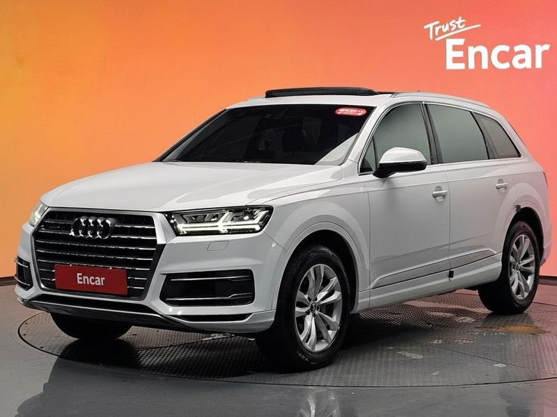 2019 Audi Q7 45 TFSI Quattro photo 1