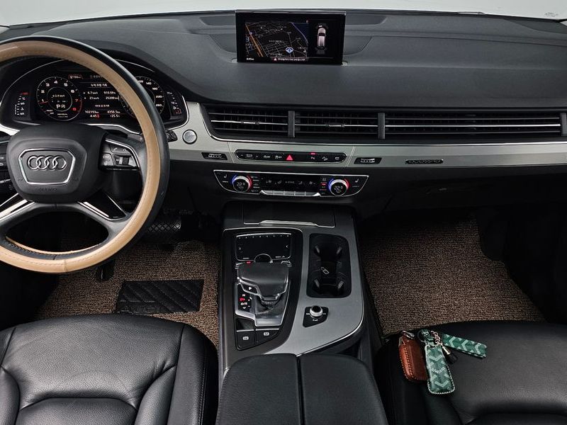 2019 Audi Q7 45 TFSI Quattro photo 7