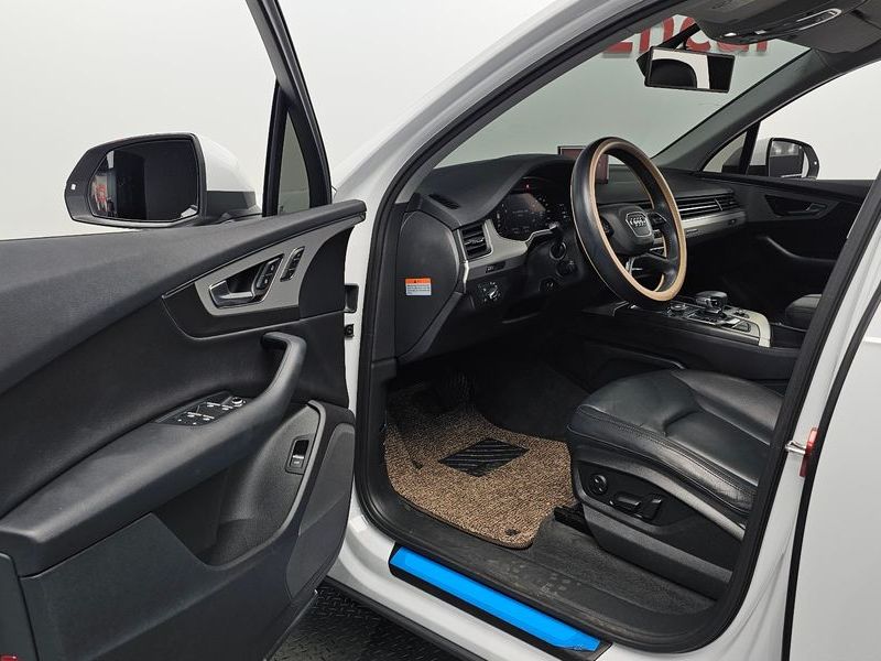 2019 Audi Q7 45 TFSI Quattro photo 10