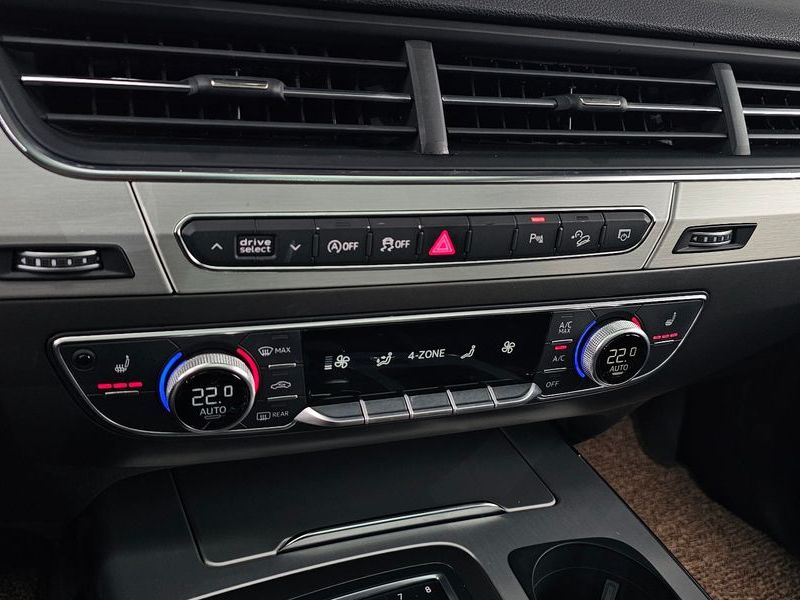 2019 Audi Q7 45 TFSI Quattro photo 18