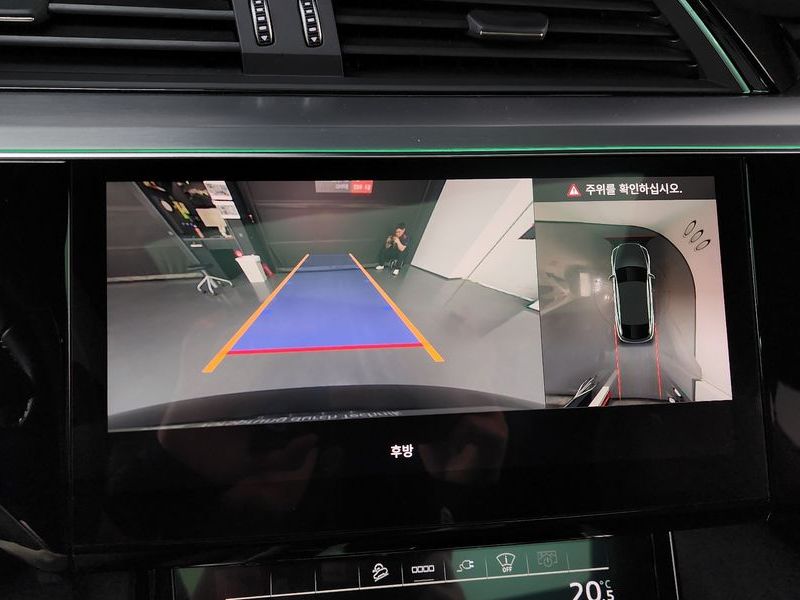 2021 Audi e-tron 55 Quattro Sportback photo 14