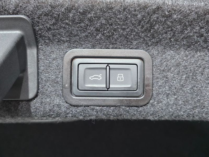 2021 Audi A6 40 TDI Premium photo 20