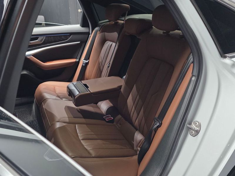 2021 Audi A6 40 TDI Premium photo 26
