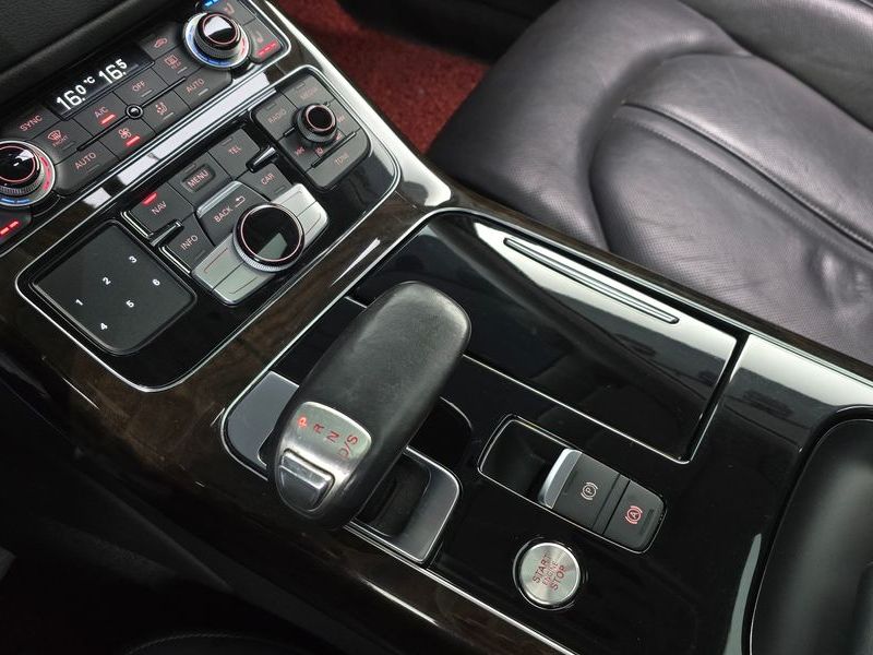 2015 Audi A8 60 TDI Quattro D4 photo 9