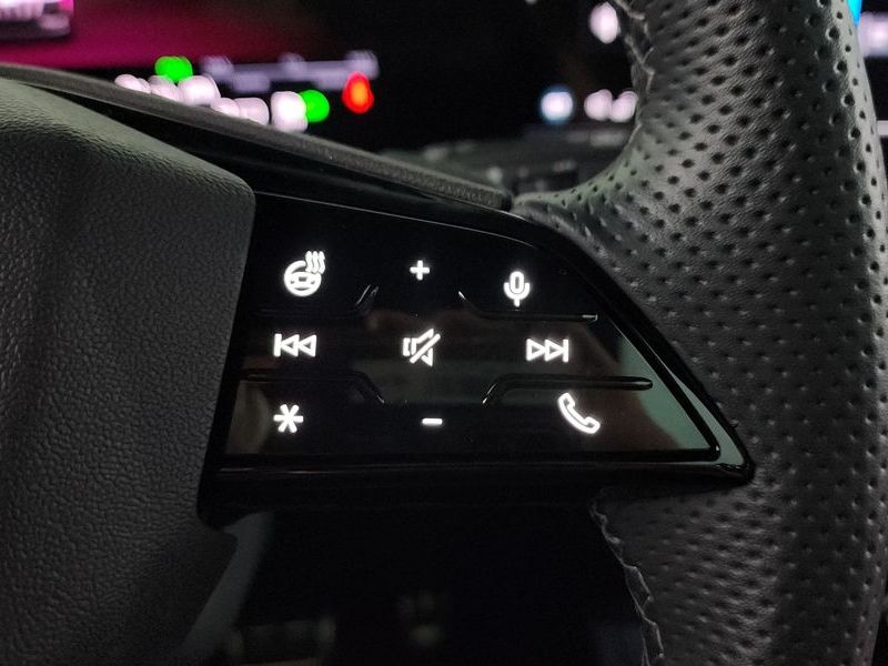 2025 Audi Q6 e-tron Quattro photo 15