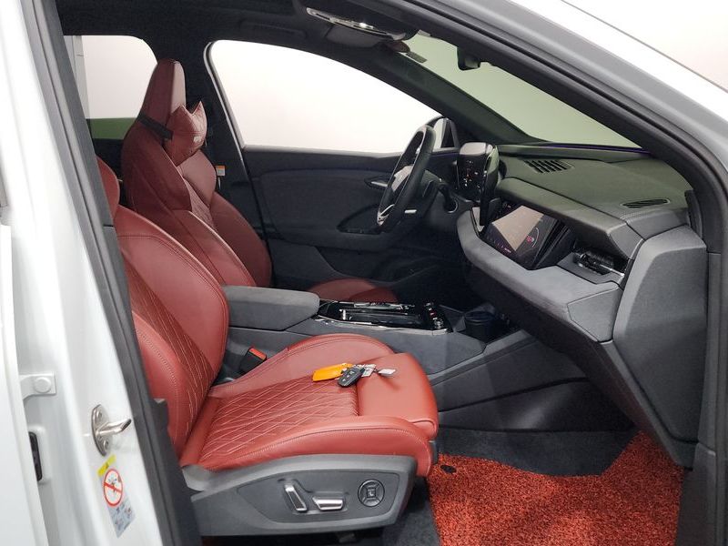 2025 Audi Q6 e-tron Quattro photo 26