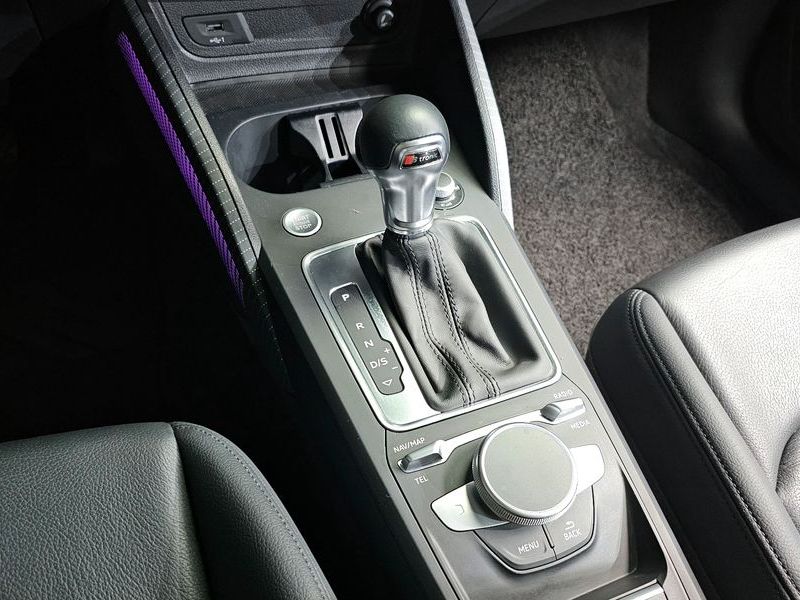 2020 Audi Q2 35 TDI Premium photo 9