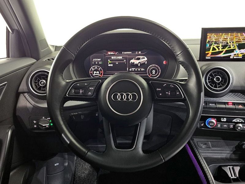 2020 Audi Q2 35 TDI Premium photo 12