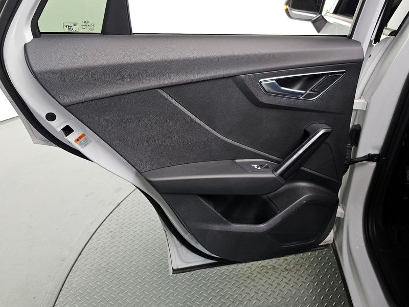 2020 Audi Q2 35 TDI Premium photo 25