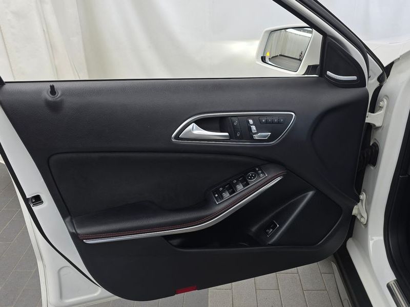 2019 Mercedes-Benz A-Class GLA45 AMG 4MATIC photo 24
