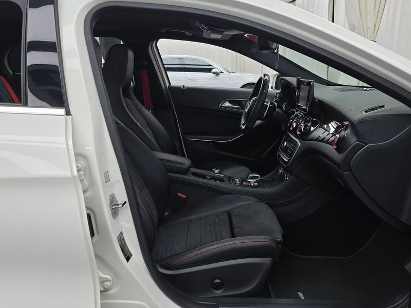 2019 Mercedes-Benz A-Class GLA45 AMG 4MATIC photo 26