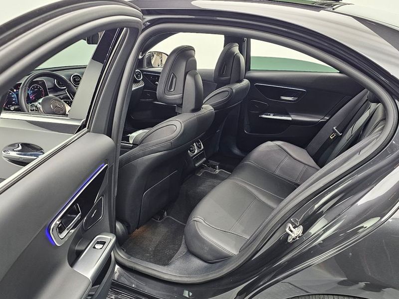 2024 Mercedes-Benz C-Class C300 4MATIC Avantgarde photo 12