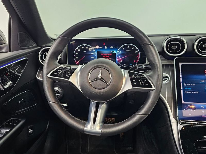 2024 Mercedes-Benz C-Class C300 4MATIC Avantgarde photo 13