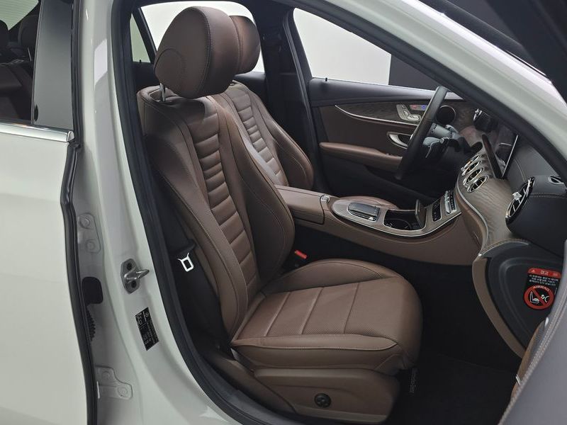 2023 Mercedes-Benz E-Class E250 Exclusive photo 12