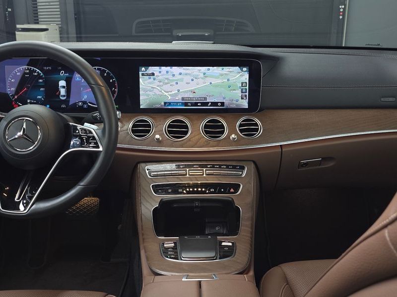 2023 Mercedes-Benz E-Class E250 Exclusive photo 18