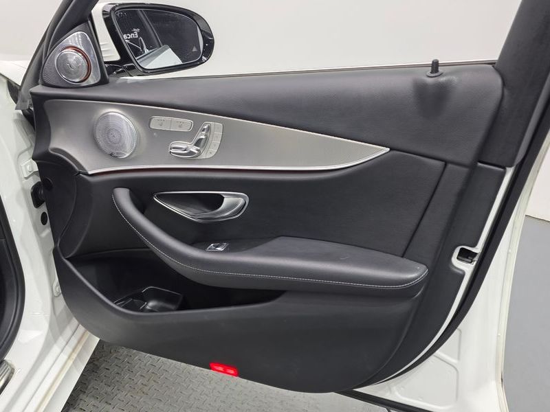 2019 Mercedes-Benz E-Class E300 AMG Line photo 24