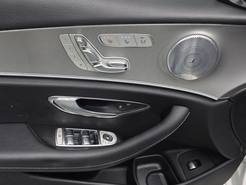 2019 Mercedes-Benz E-Class E300 AMG Line photo 29