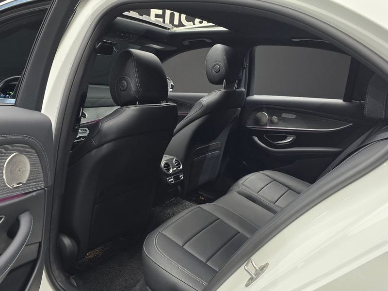 2022 Mercedes-Benz E-Class E350 4MATIC Avantgarde photo 11