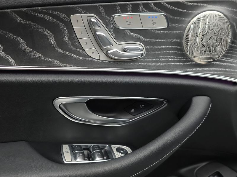 2022 Mercedes-Benz E-Class E350 4MATIC Avantgarde photo 15