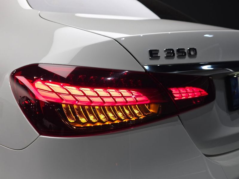 2022 Mercedes-Benz E-Class E350 4MATIC Avantgarde photo 23