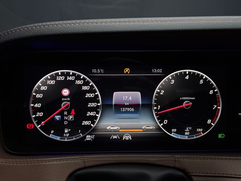 2020 Mercedes-Benz S-Class S560L 4MATIC photo 8
